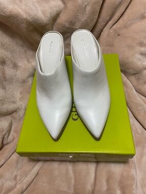 Gianni Bini White Pointed Toe Slip-On Mule Pumps